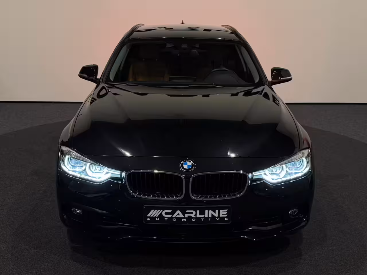 BMW 3-serie Touring 320i xDrive ACC ASSIST COGNACLEDER KEYLESS STOELVER. 19'' inch NAVI NAP GARANTIE APK