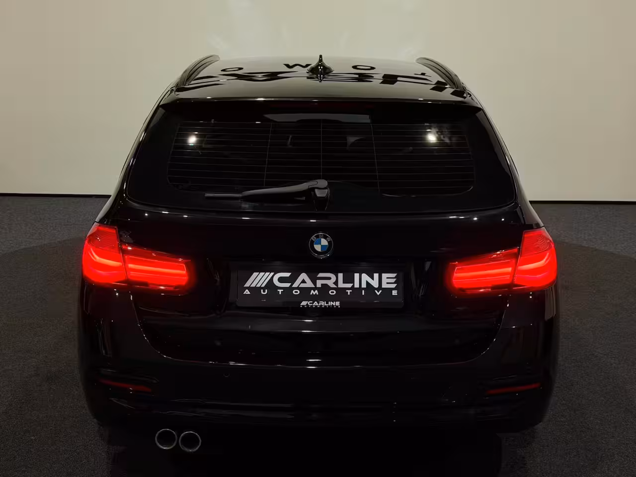BMW 3-serie Touring 320i xDrive ACC ASSIST COGNACLEDER KEYLESS STOELVER. 19'' inch NAVI NAP GARANTIE APK