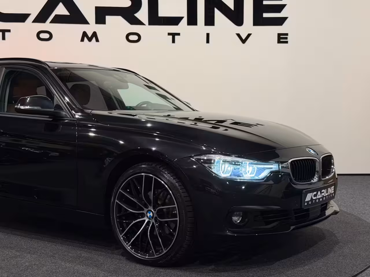 BMW 3-serie Touring 320i xDrive ACC ASSIST COGNACLEDER KEYLESS STOELVER. 19'' inch NAVI NAP GARANTIE APK