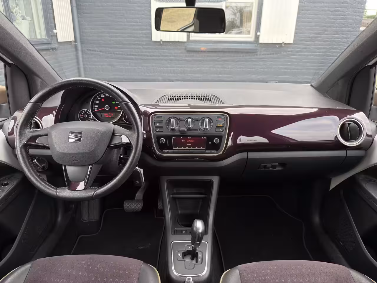 Seat Mii 1.0 by Cosmopolitan Automaat | Cruise Control | Stoelverwarming | Alcantara bekleding |