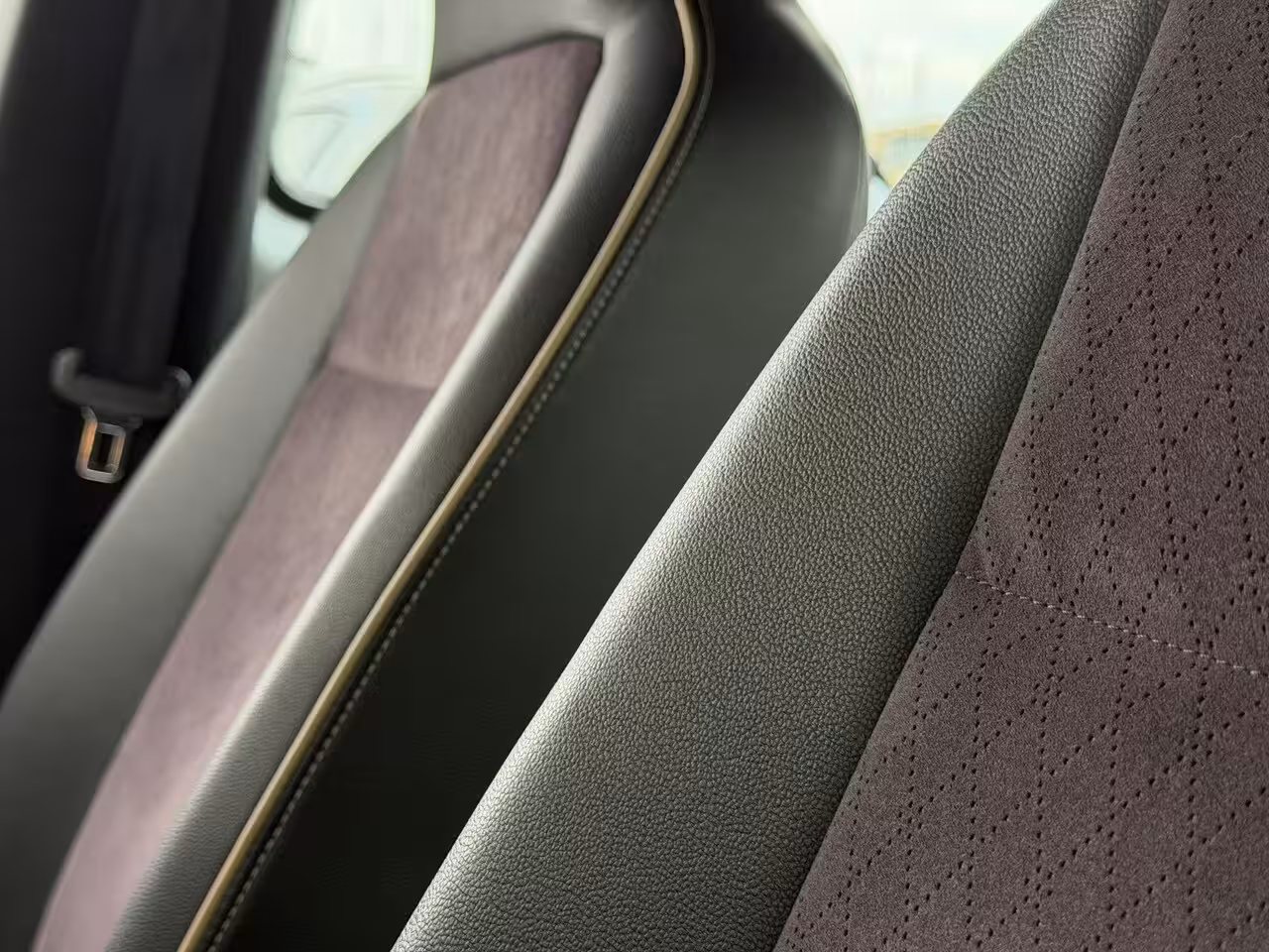 Seat Mii 1.0 by Cosmopolitan Automaat | Cruise Control | Stoelverwarming | Alcantara bekleding |