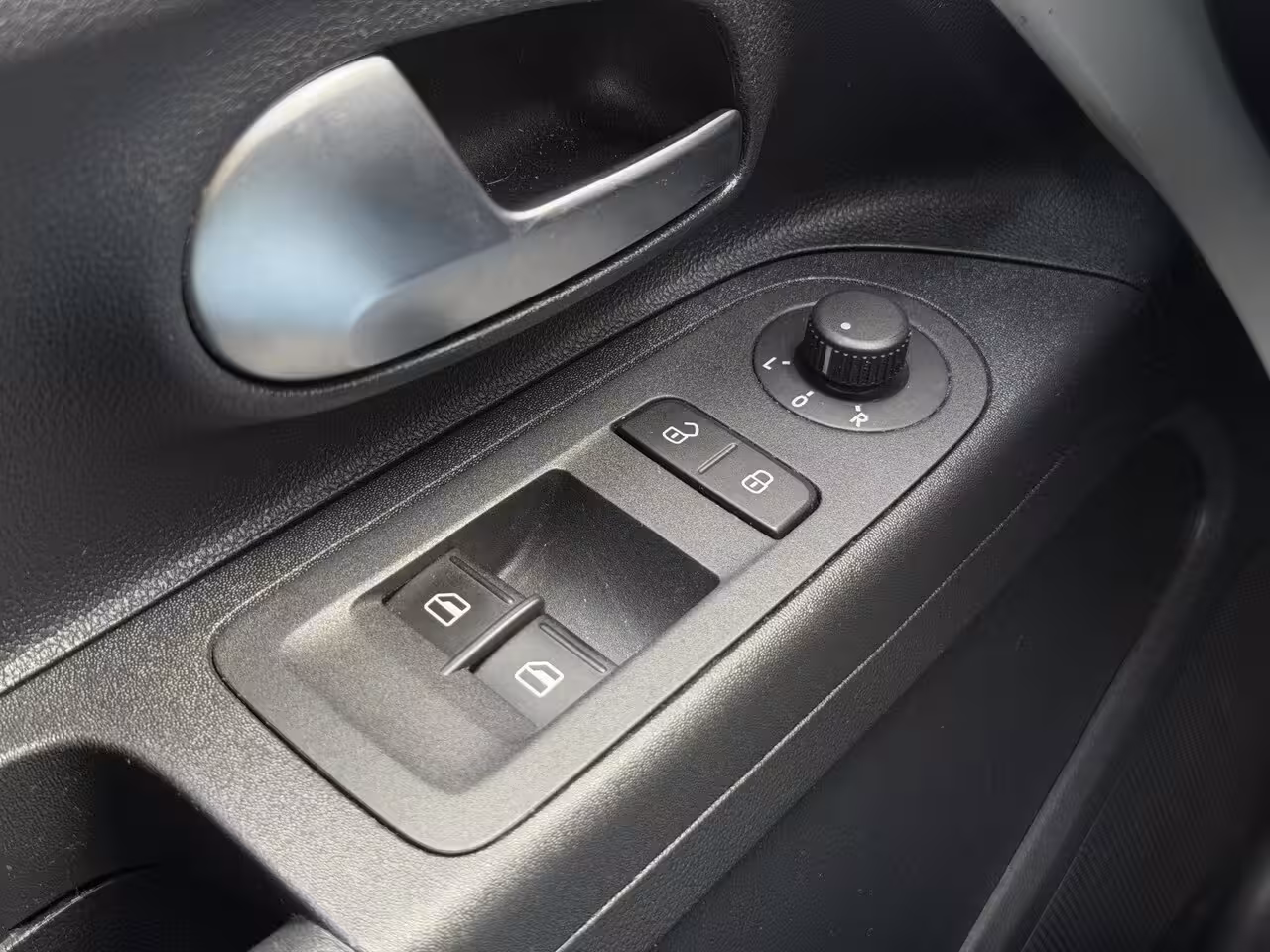 Seat Mii 1.0 by Cosmopolitan Automaat | Cruise Control | Stoelverwarming | Alcantara bekleding |