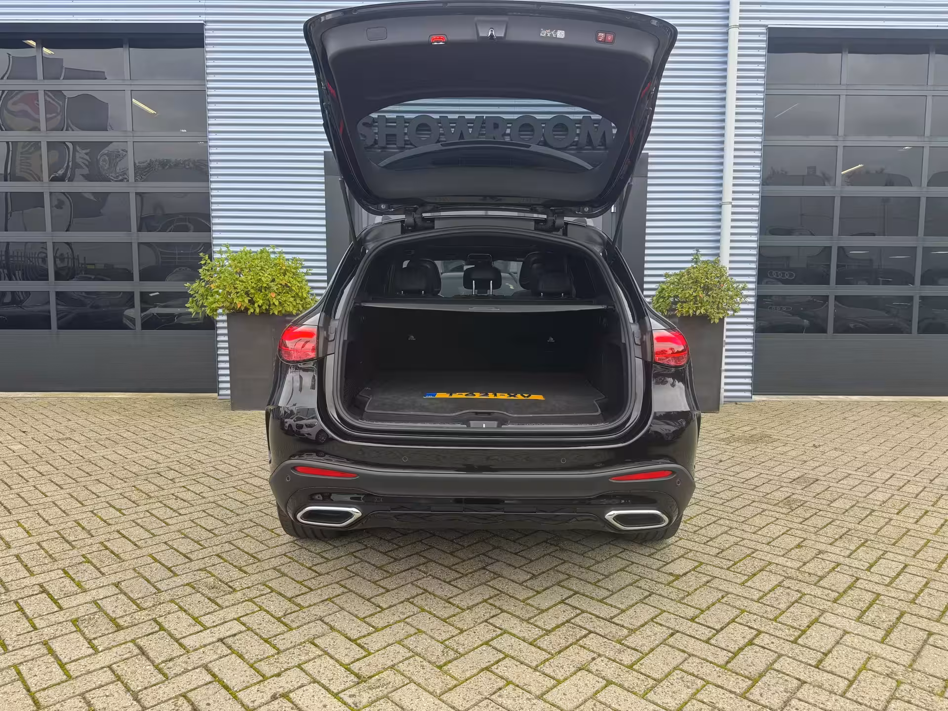 Mercedes-Benz GLC 300e 4MATIC AMG Line PANO