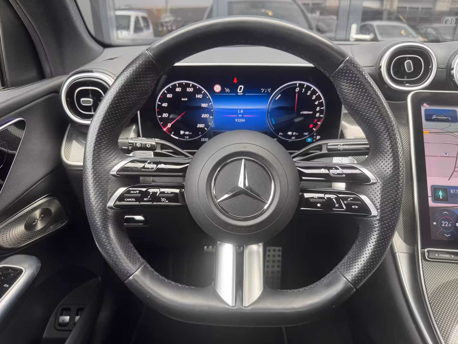 Mercedes-Benz GLC 300e 4MATIC AMG Line PANO