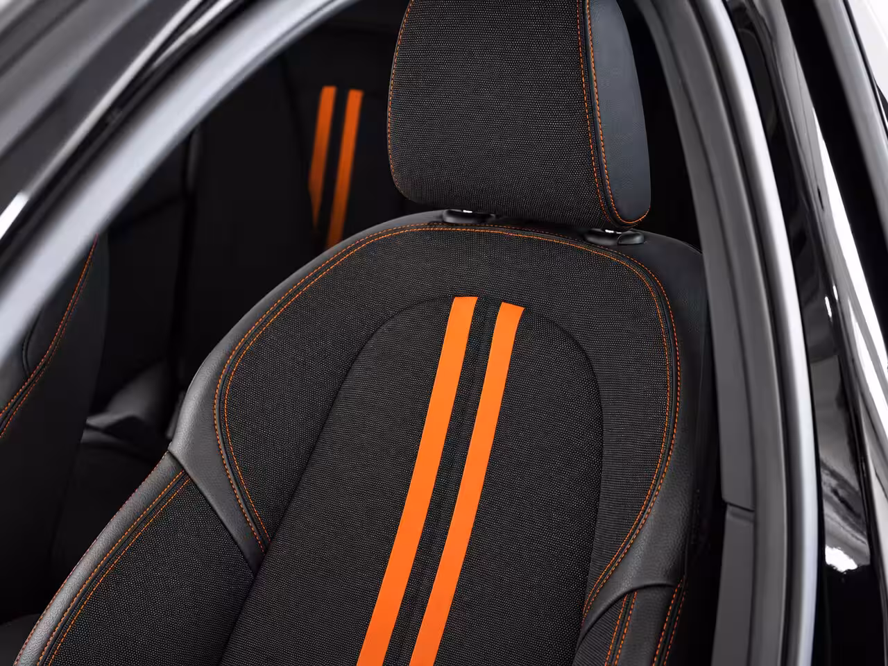 BMW 1-serie 118i Sport | CAMERA | H/K | CarPlay | TRKHAAK |