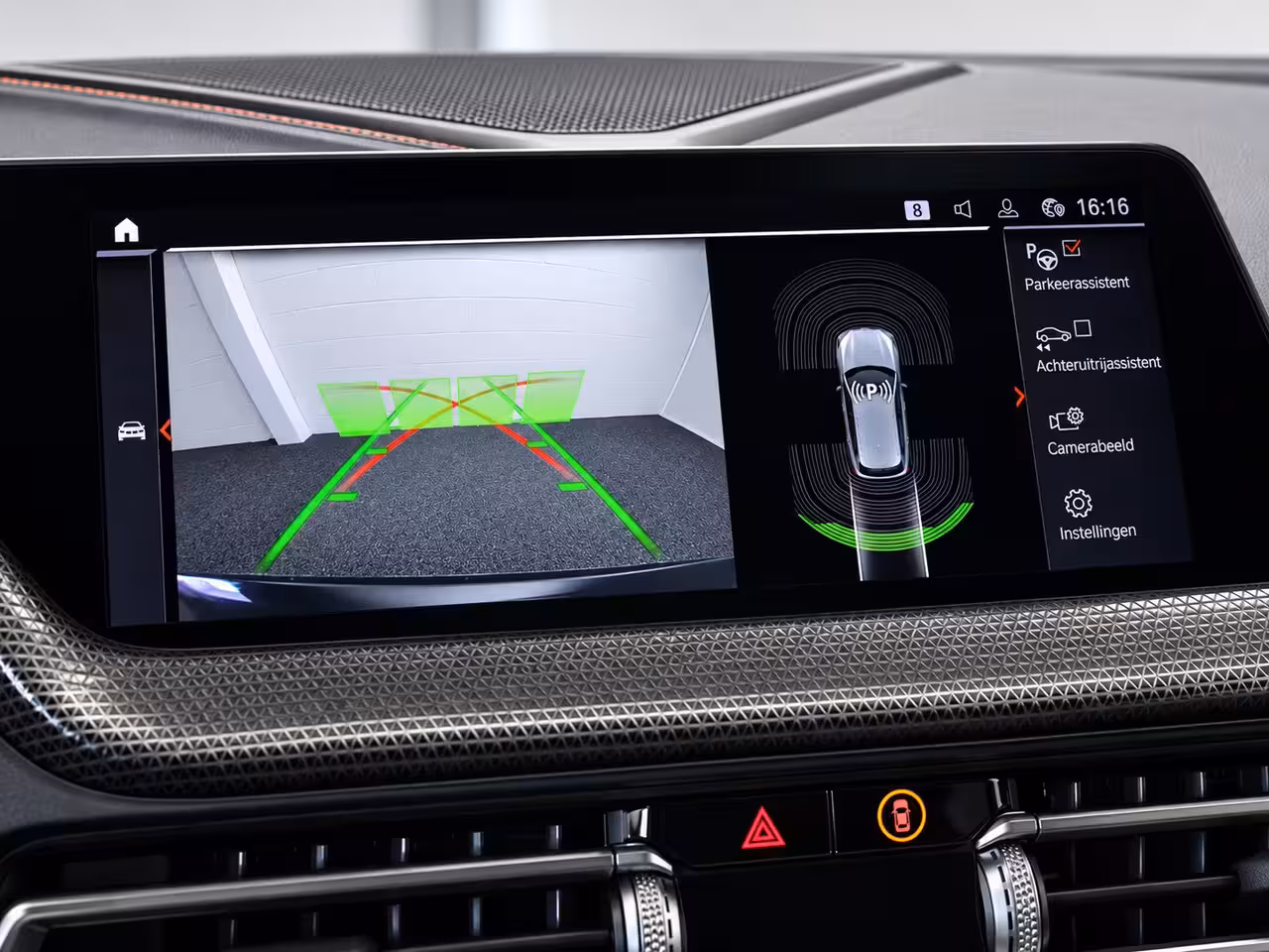 BMW 1-serie 118i Sport | CAMERA | H/K | CarPlay | TRKHAAK |
