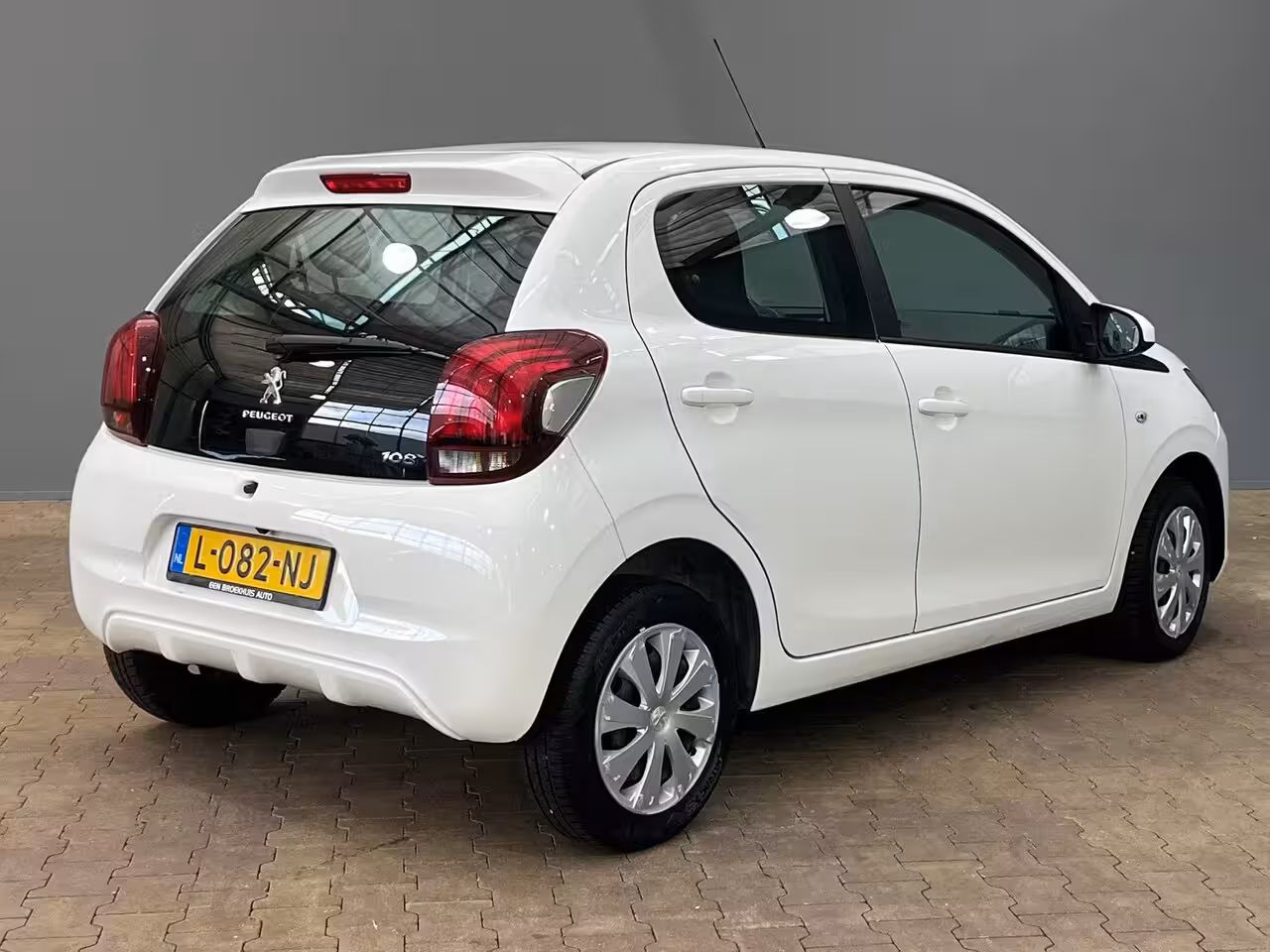 Peugeot 108 1.0 e-VTi Active Camera | Carplay | Airco | Bleutooth | Centrale Vergrendeling | LED Dagri