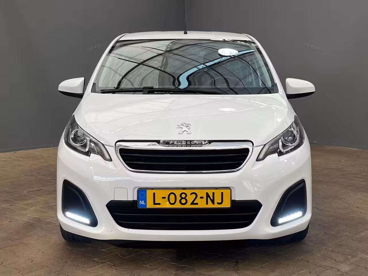 Peugeot 108 1.0 e-VTi Active Camera | Carplay | Airco | Bleutooth | Centrale Vergrendeling | LED Dagri