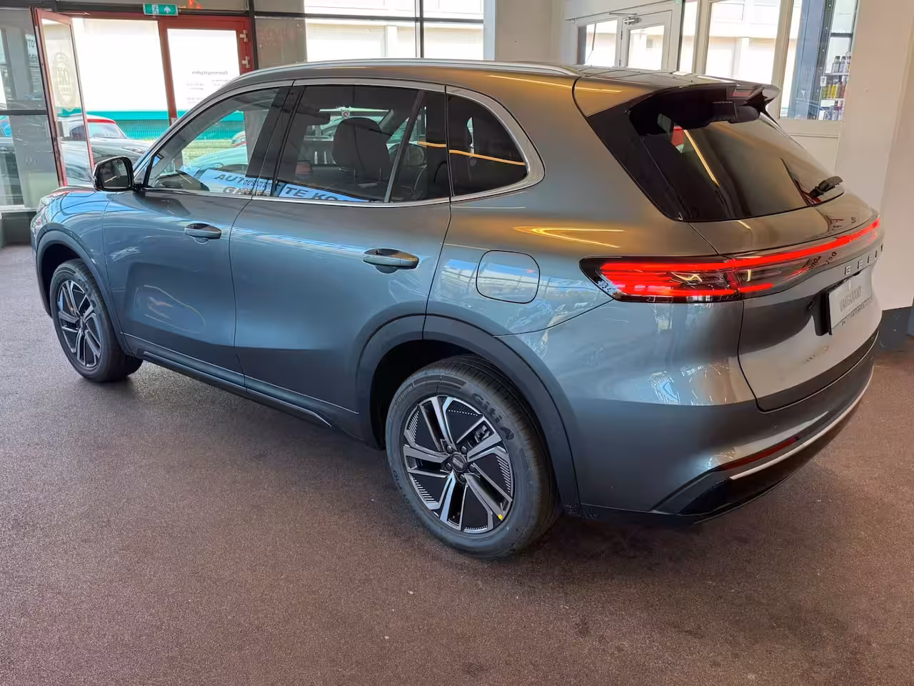 Geely Starray EM-i 1.5 PRO GLOEDNIEUW | 360 Camera | Plug-in Hybrid | 80KM Elektrisch | Adaptieve cruise cont