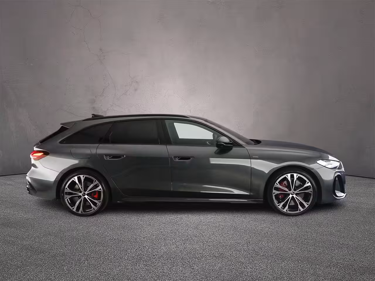 Audi A5 Avant e-hybrid quattro 367pk S edition Competition