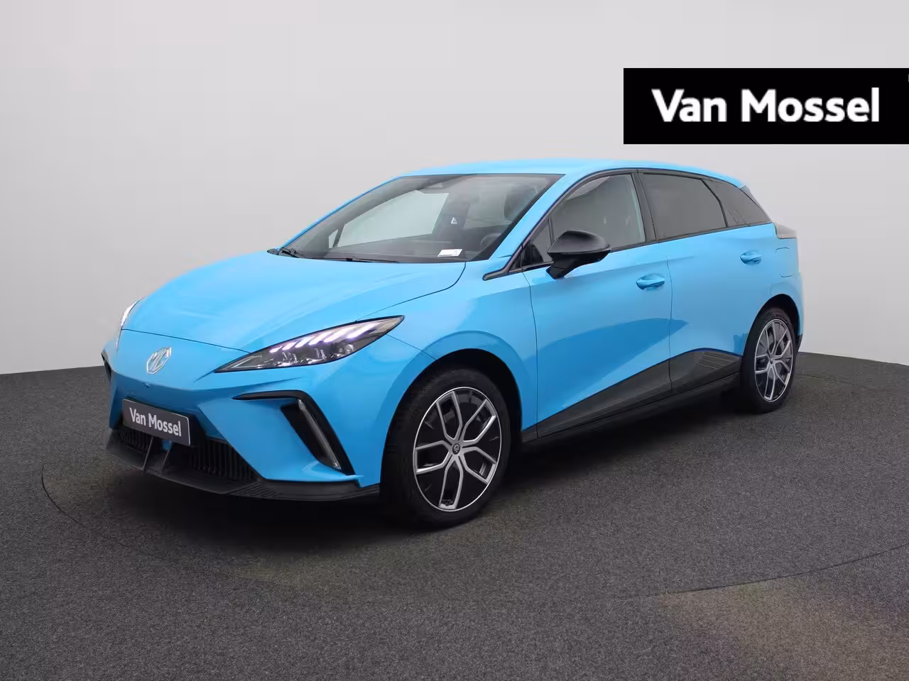 MG MG4 64 kWh Luxury | Rondom Camera | Stoelverwarming | Cruise Control | Apple Carplay/Android A