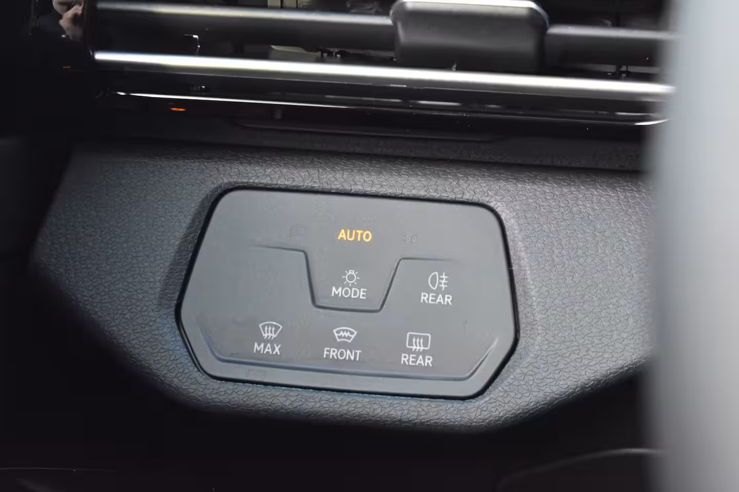 Volkswagen ID.4 Pro Limited Edition | 'App-Connect' draadloze smartphone integratie | Achterbank in ongeli
