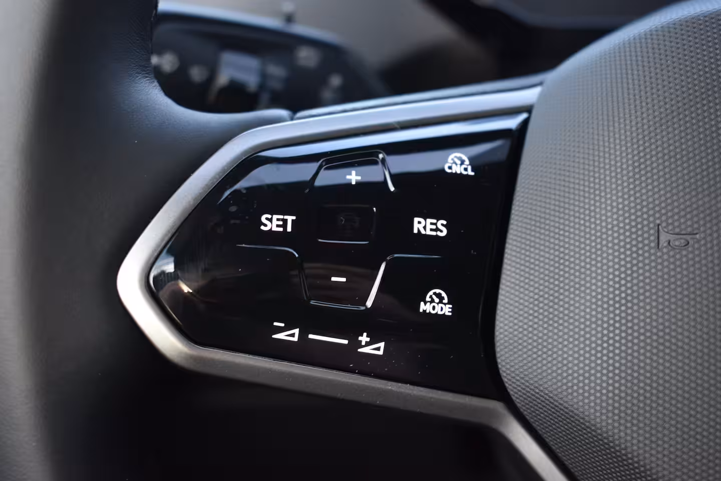Volkswagen ID.4 Pro Limited Edition | 'App-Connect' draadloze smartphone integratie | Achterbank in ongeli