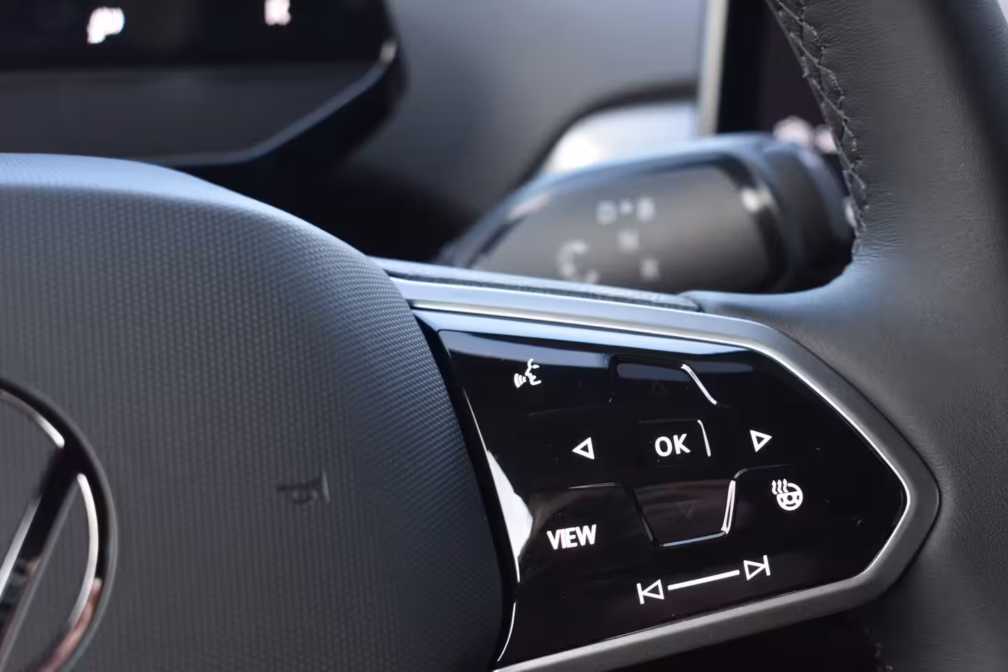 Volkswagen ID.4 Pro Limited Edition | 'App-Connect' draadloze smartphone integratie | Achterbank in ongeli