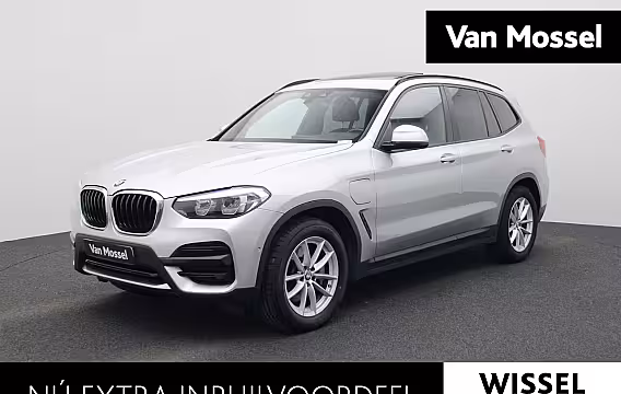BMW X3 xDrive30e | PANORAMADAK | STOEL-STUURWIELVERWARMING | APPLE CARPLAY-ANDRIOD AUTO | CAMERA