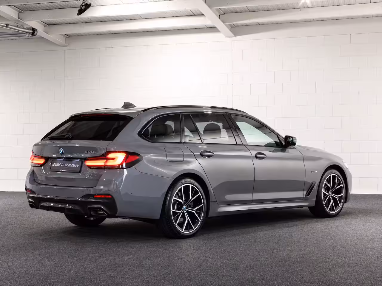 BMW 5-serie Touring 530e | M Sport | LASER | STOELVERW. |