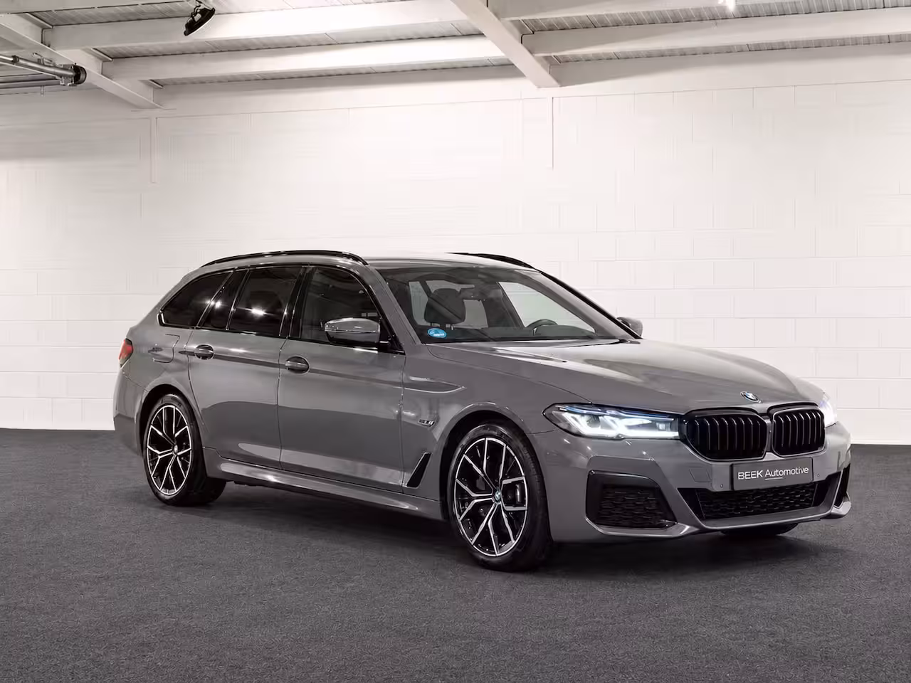 BMW 5-serie Touring 530e | M Sport | LASER | STOELVERW. |