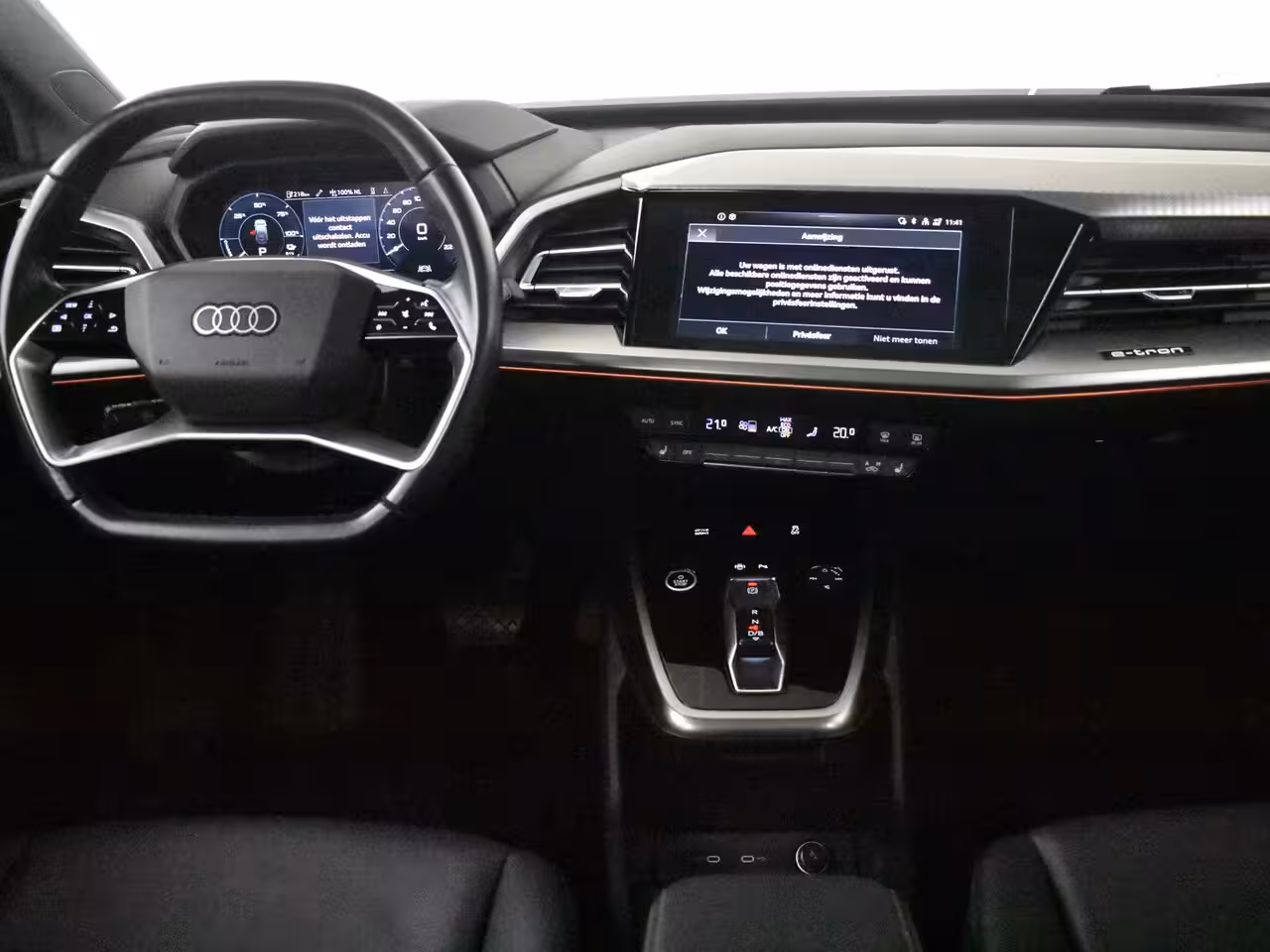 Audi Q4 Sportback e-tron 40 S edition 77 kWh l Lederen bekleding l Panoramadak l Stoelverwarming l Parkeersensoren
