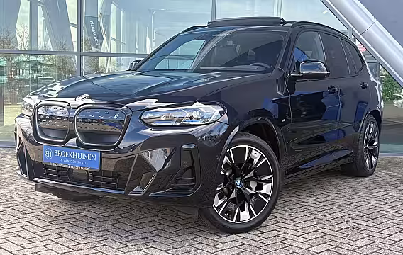 BMW iX3 High Executive Edition M-Sport 80 kWh Shadow Line / Driving Assistant / Panoramadak