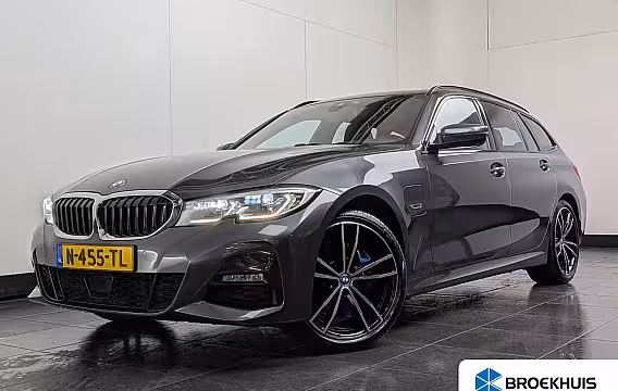 BMW 3-serie Touring 320e Business Edition Plus M Sport Plus l 1e Eigenaar l Pano Dak l Leder l Head up l Trekh