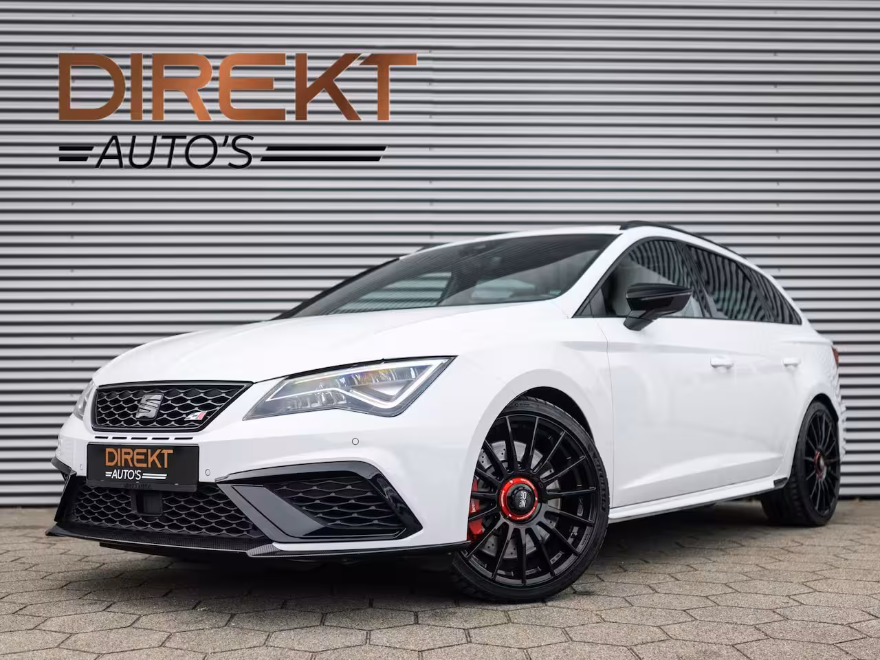 Seat Leon ST 2.0 TSI CUPRA 4DRIVE CARBON EDITION PANO BREMBO