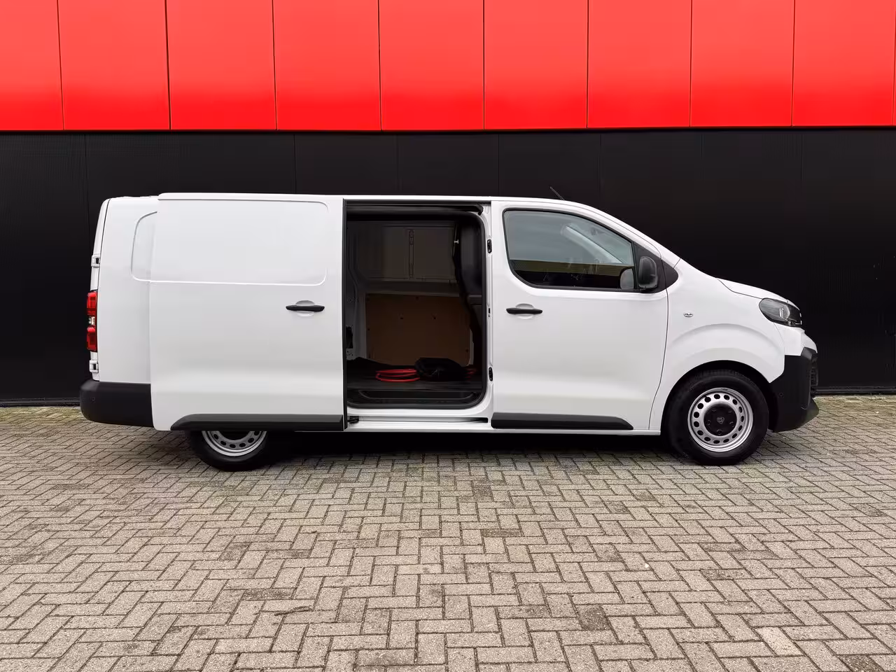 Peugeot e-Expert EV L2 75 kWh | Apple Carplay & Android Auto | Camera | Navigatie | Cruise Control