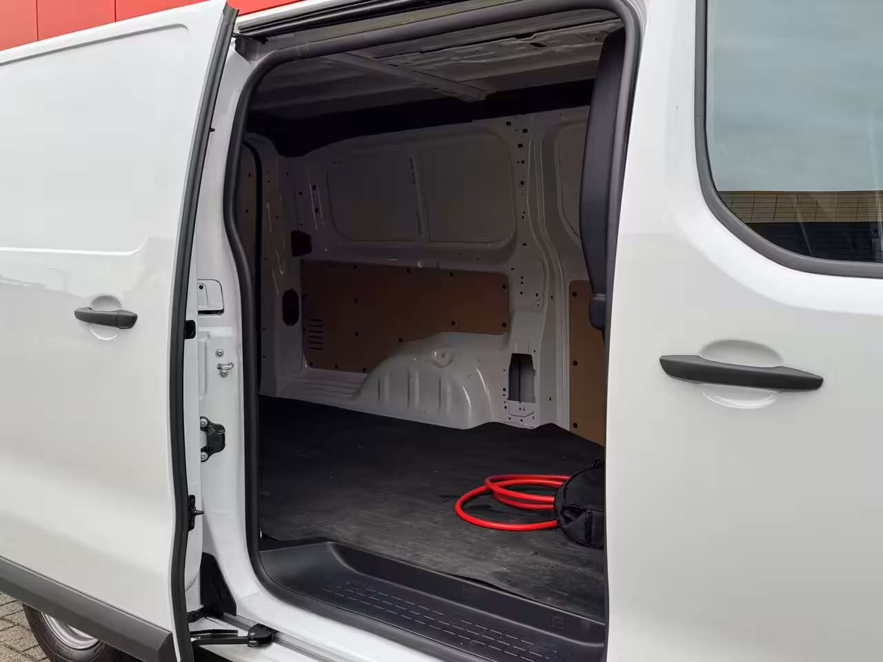 Peugeot e-Expert EV L2 75 kWh | Apple Carplay & Android Auto | Camera | Navigatie | Cruise Control
