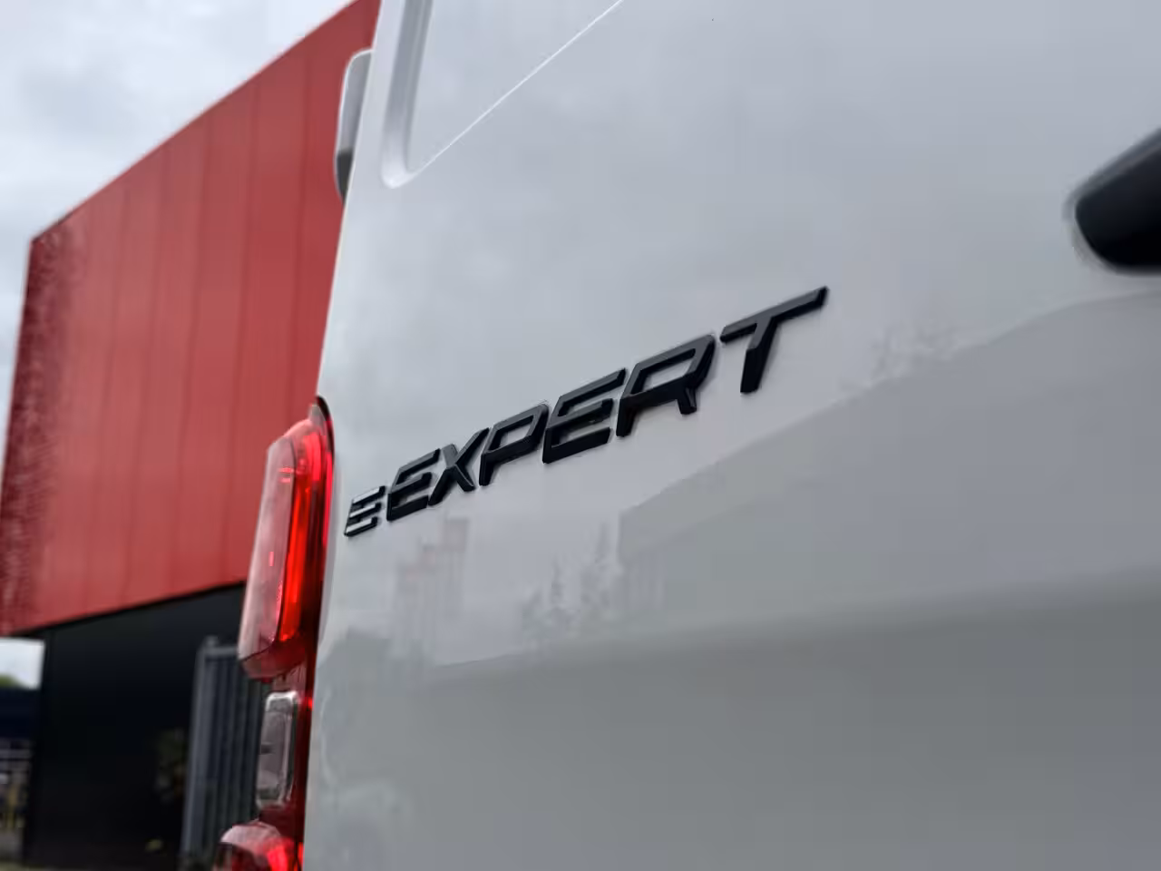 Peugeot e-Expert EV L2 75 kWh | Apple Carplay & Android Auto | Camera | Navigatie | Cruise Control