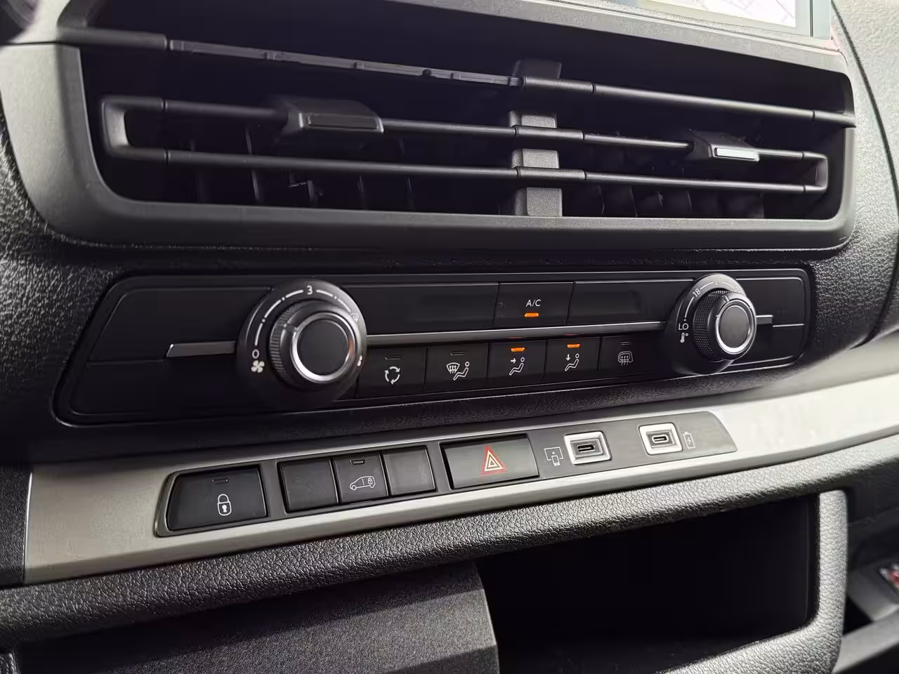Peugeot e-Expert EV L2 75 kWh | Apple Carplay & Android Auto | Camera | Navigatie | Cruise Control