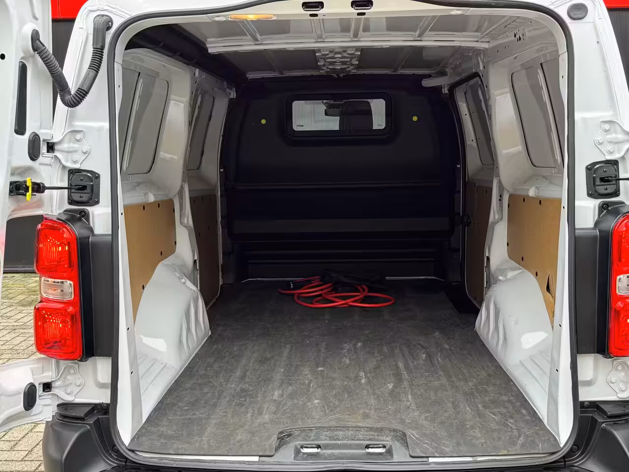 Peugeot e-Expert EV L2 75 kWh | Apple Carplay & Android Auto | Camera | Navigatie | Cruise Control