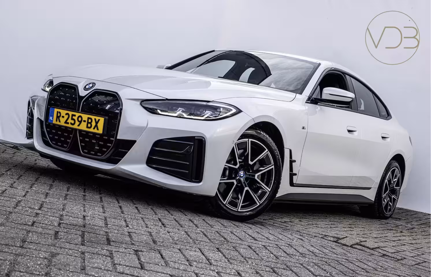 BMW i4 eDrive40 SOH 95, 4% M-SPORT High Executive 84 kWh 1e Eigenaar
