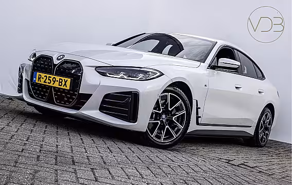 BMW i4 eDrive40 SOH 95, 4% M-SPORT High Executive 84 kWh 1e Eigenaar