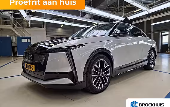 DS No 8 Étoile Absolute Comfort Tech 74 kWh Panorama Dak | Alcantara Stoelen met Geheugen en Massa