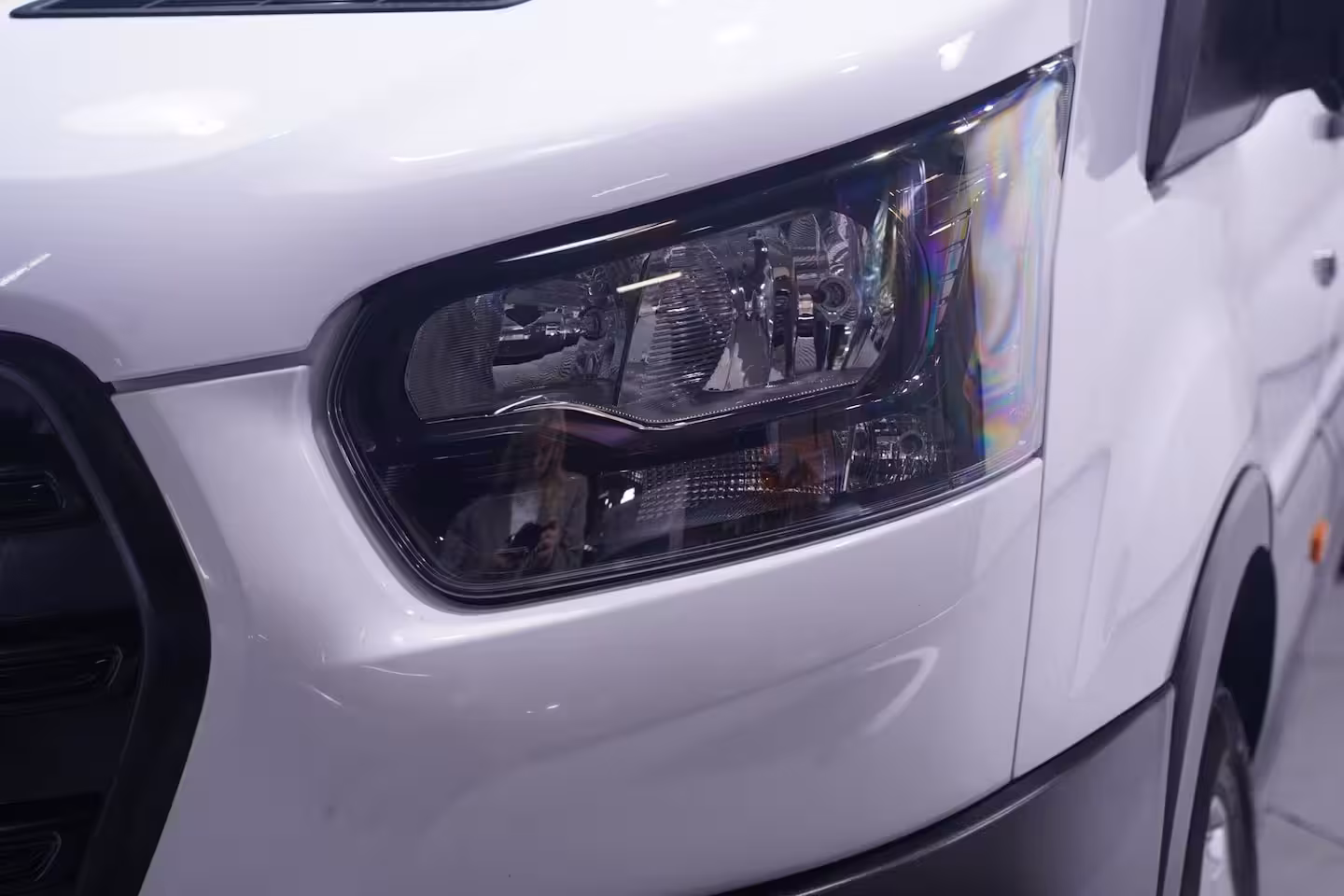 Ford Transit 2.0 TDCi 130 pk L4H3 Nwe Model Airco, Camera Apple Carplay, 270 Graden Deuren, Laadruimte