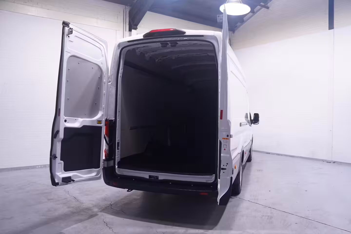 Ford Transit 2.0 TDCi 130 pk L4H3 Nwe Model Airco, Camera Apple Carplay, 270 Graden Deuren, Laadruimte