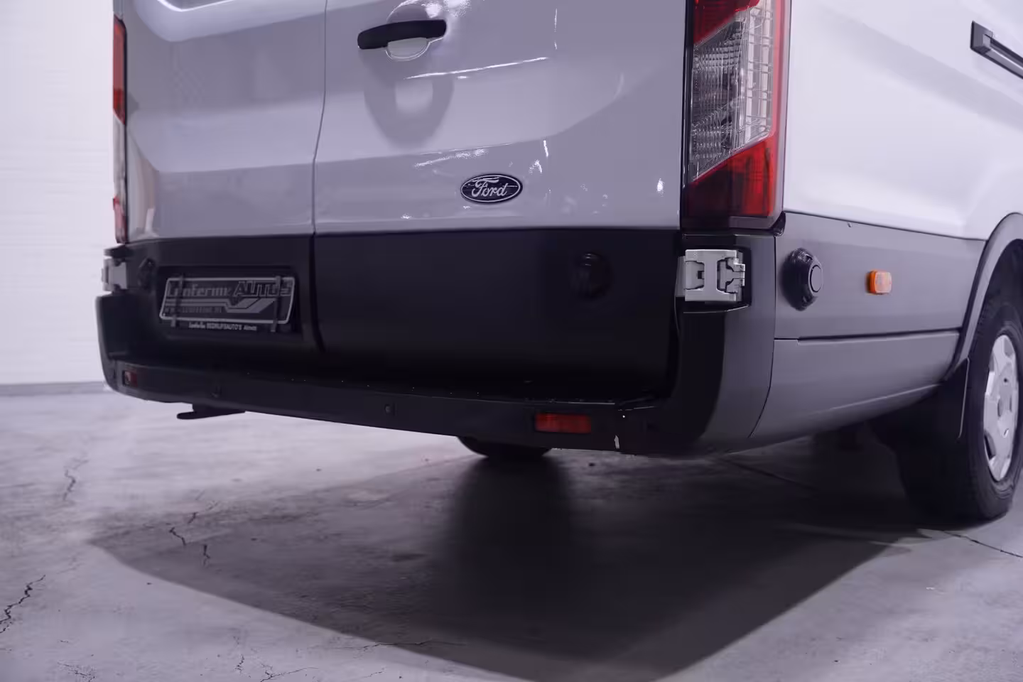 Ford Transit 2.0 TDCi 130 pk L4H3 Nwe Model Airco, Camera Apple Carplay, 270 Graden Deuren, Laadruimte