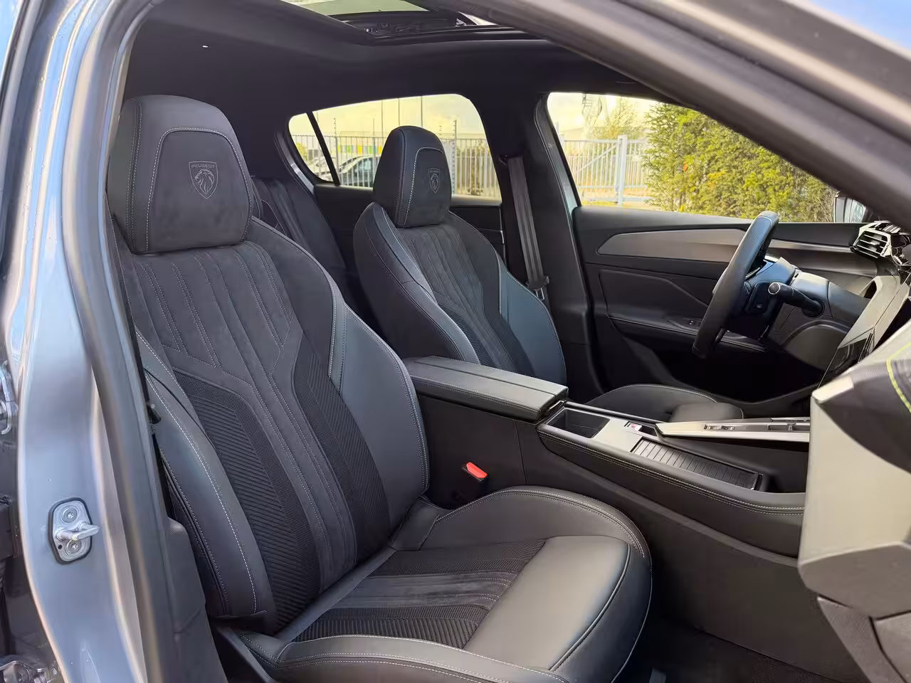 Peugeot E-308 GT 58 kWh 156PK | DEMO DEAL | Adapt. Cruise | Schuifdak | Massage | 360 Camera | Stoel+Stu