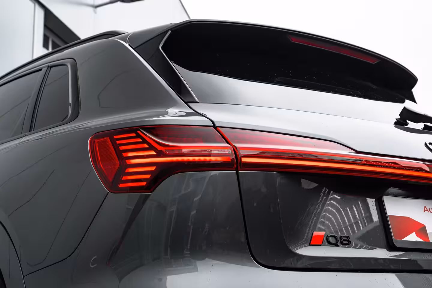 Audi Q8 e-tron 55 quattro S Edition 115 kWh 408PK | 360 Camera | B&O | Matrix LED Koplampen | Elek. Stoel
