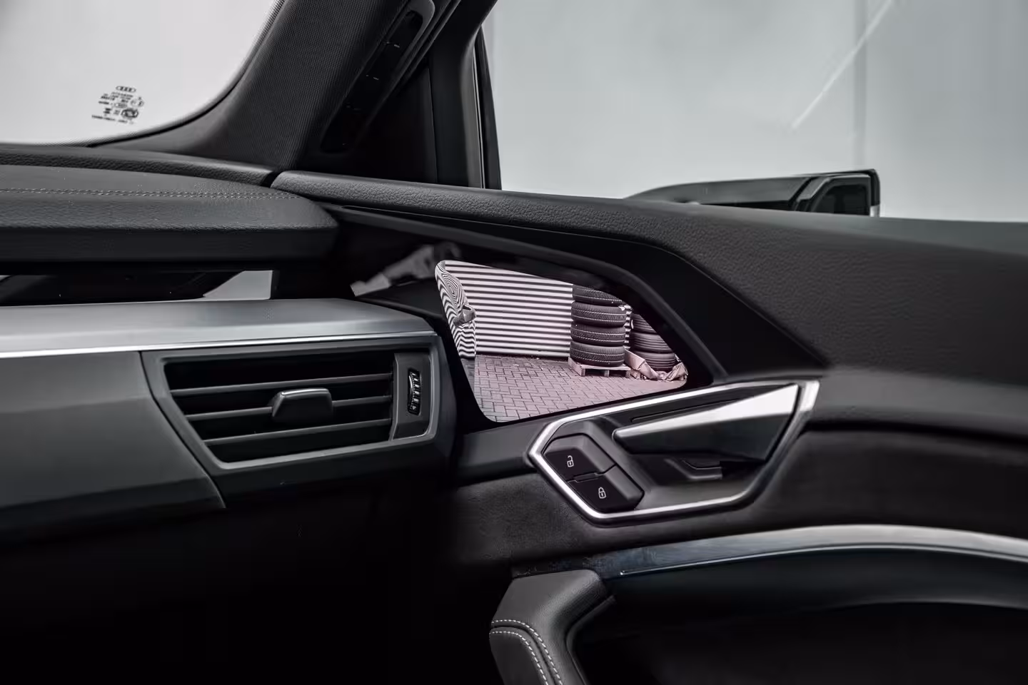 Audi Q8 e-tron 55 quattro S Edition 115 kWh 408PK | 360 Camera | B&O | Matrix LED Koplampen | Elek. Stoel