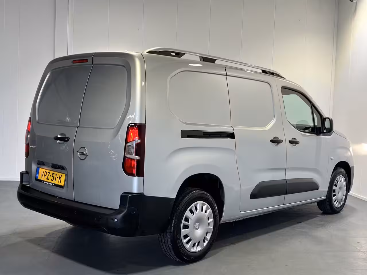Opel Combo 1.5D L2H1 Edition | Navigatie | Cruise Control | Achteruitrijcamera | PDC Voor en Achter |