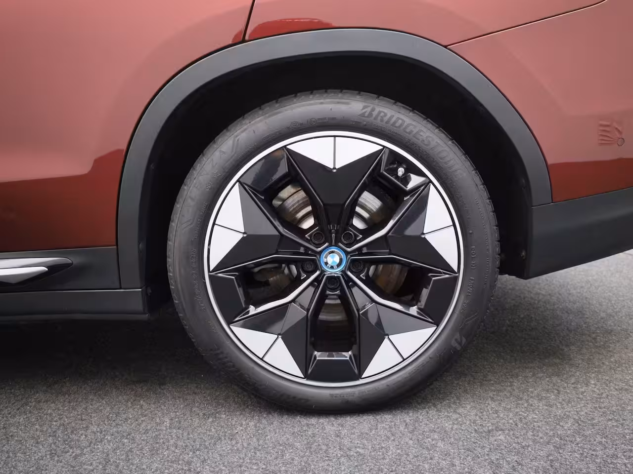 BMW iX3 High Executive 80 kWh | Elektrische stoelen + Memory | Panorama dak | Harman Kardon |
