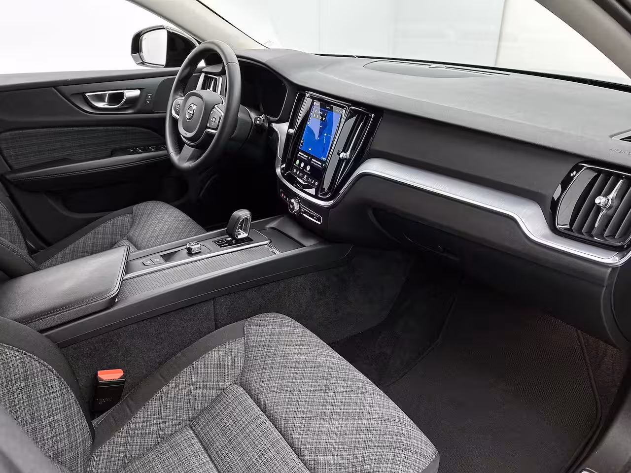 Volvo V60 2.0 B3 Essential 1e Eigenaar | Origineel Nederlands | Trekhaak | Achteruitrij camera | Sto