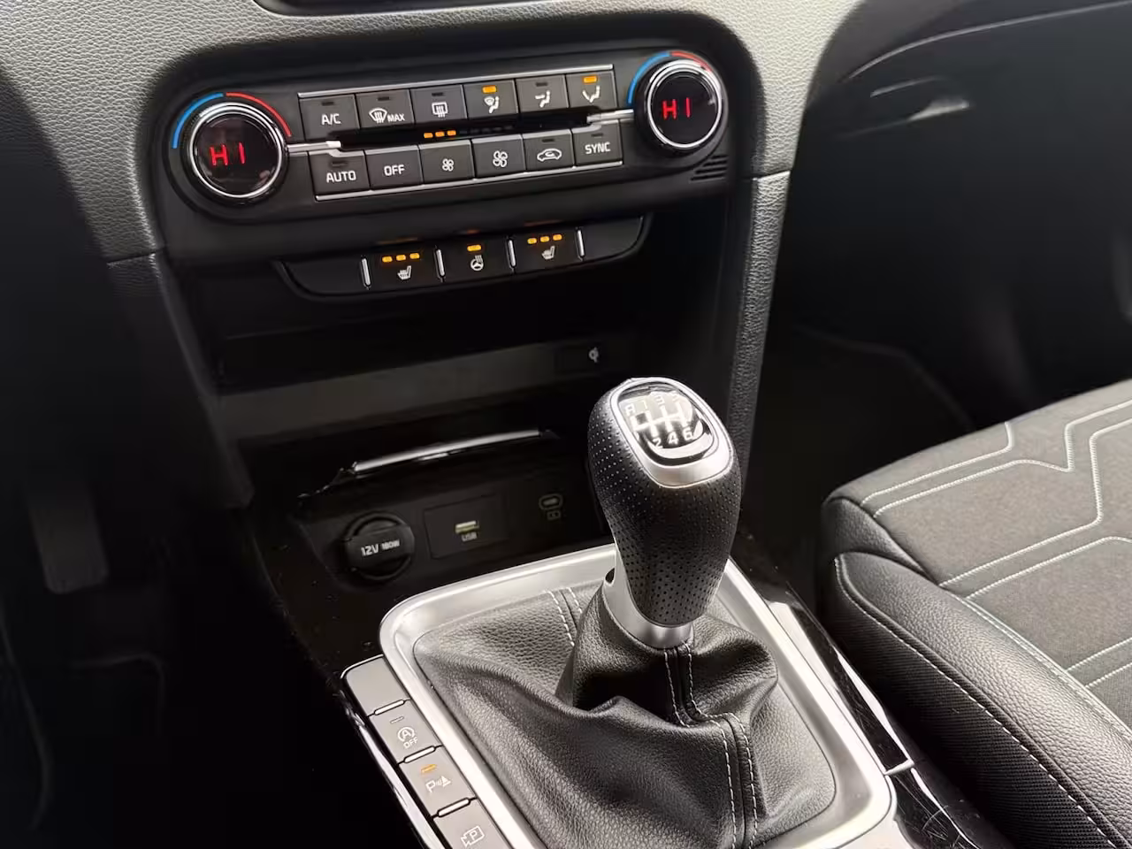 Kia Cee'd Ceed 1.0 T-GDi Design Edition | Camera | LED | Stoel + Stuurverwarming | Apple Carplay / A