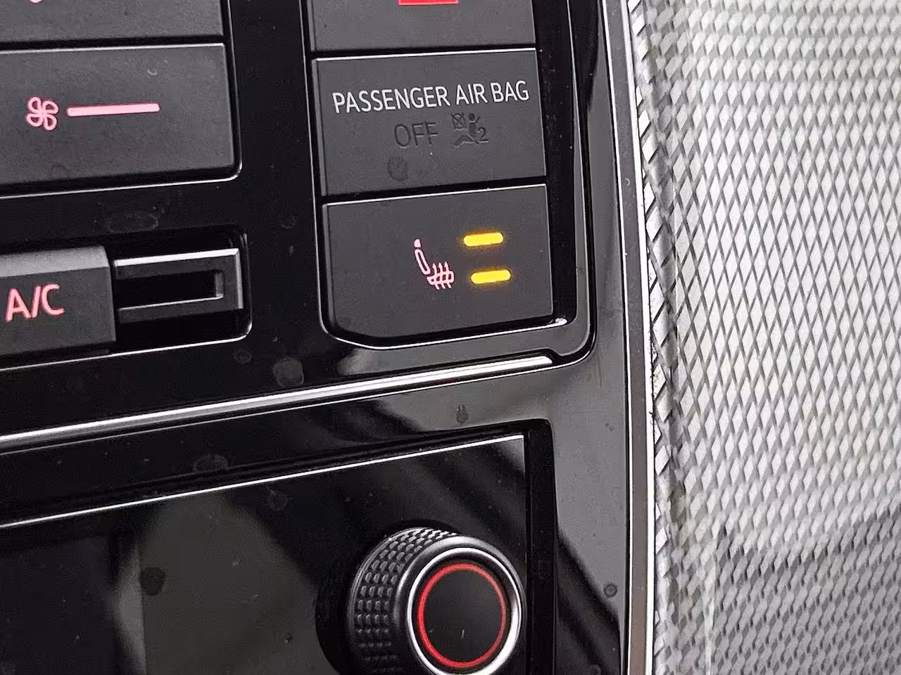 Volkswagen e-Up! 82 PK | SoH 82% | Automaat | Stoelverwarming | Voorruitverwarming | Climate Control | Lich