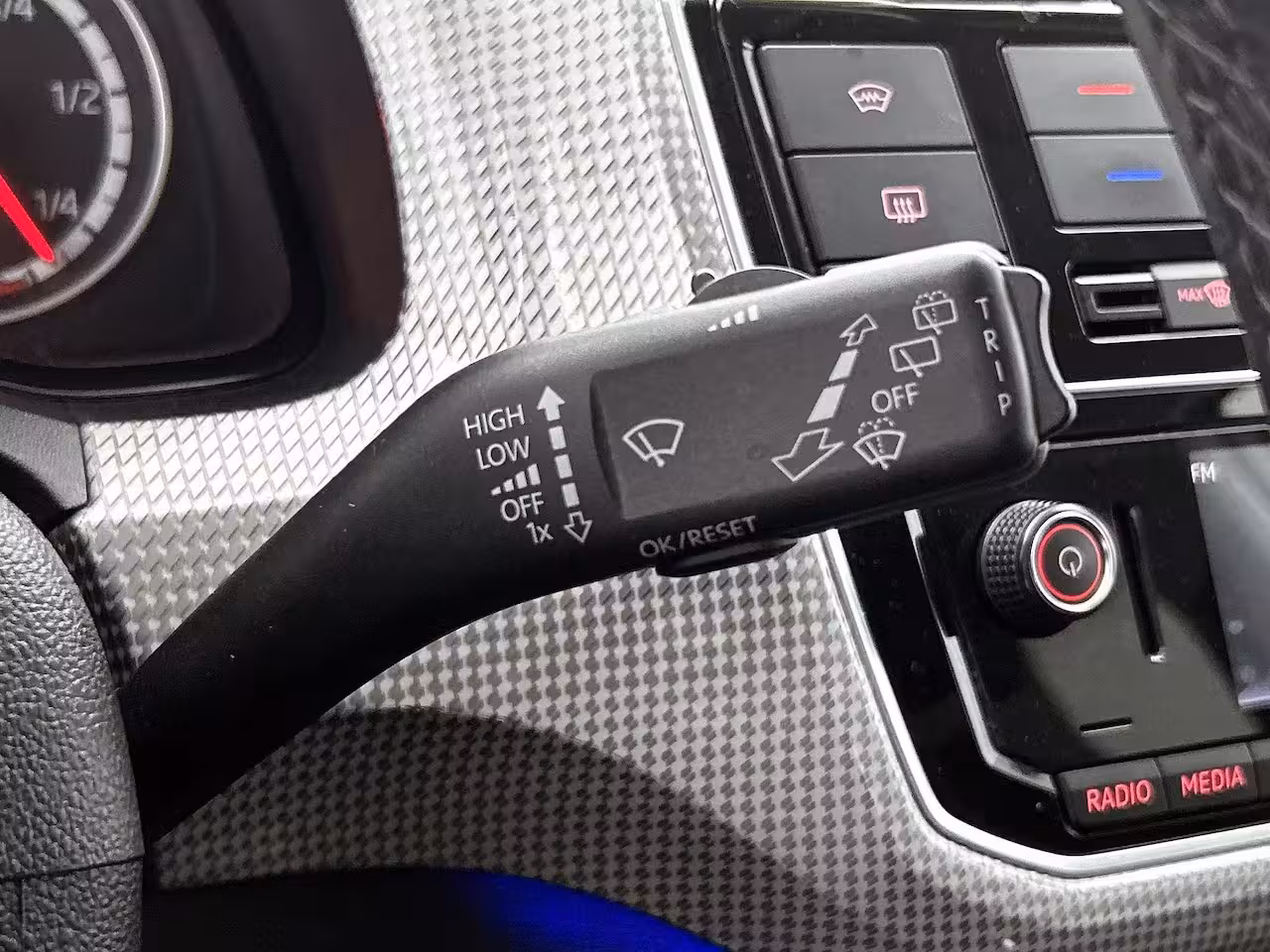 Volkswagen e-Up! 82 PK | SoH 82% | Automaat | Stoelverwarming | Voorruitverwarming | Climate Control | Lich
