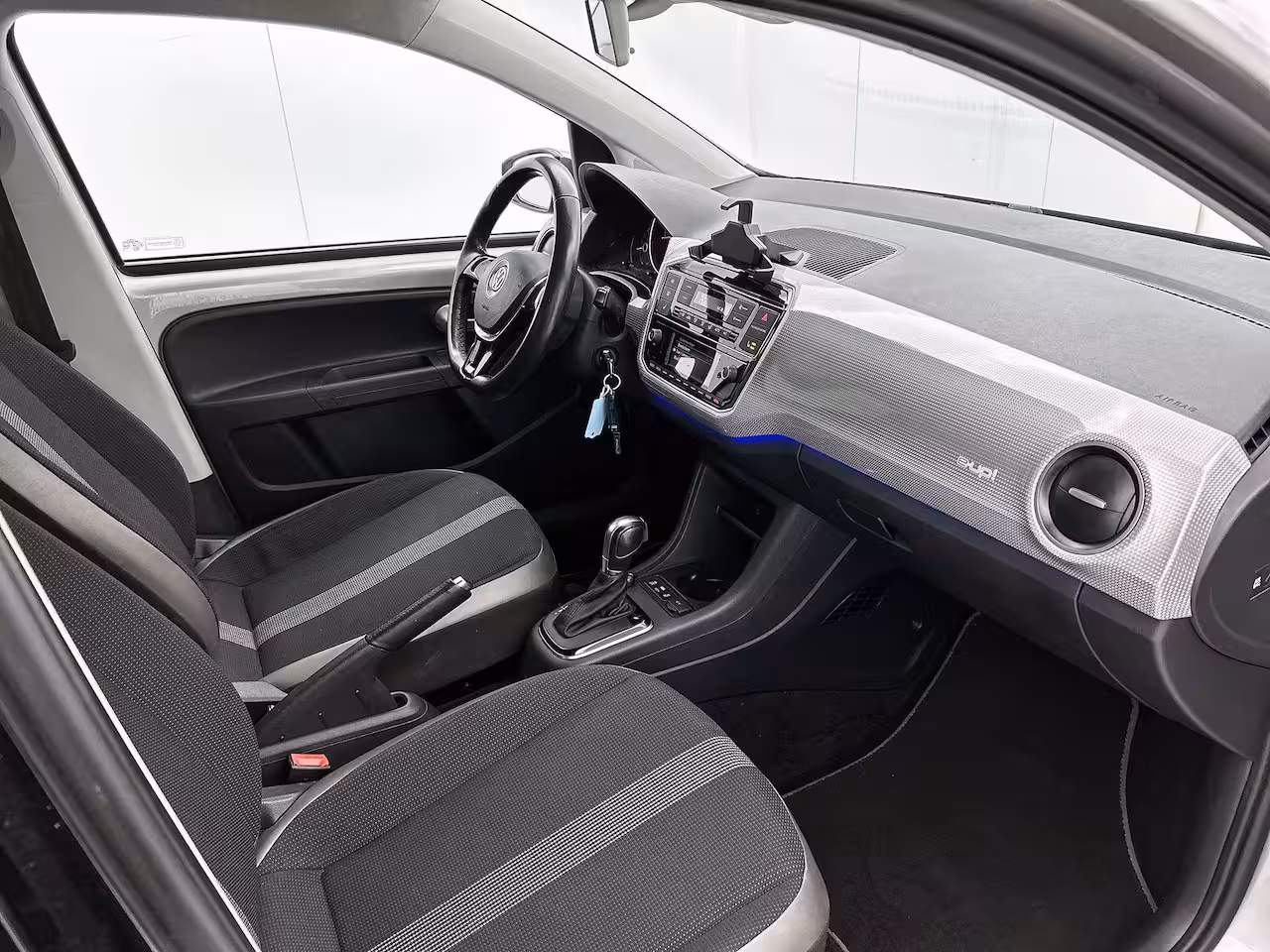 Volkswagen e-Up! 82 PK | SoH 82% | Automaat | Stoelverwarming | Voorruitverwarming | Climate Control | Lich