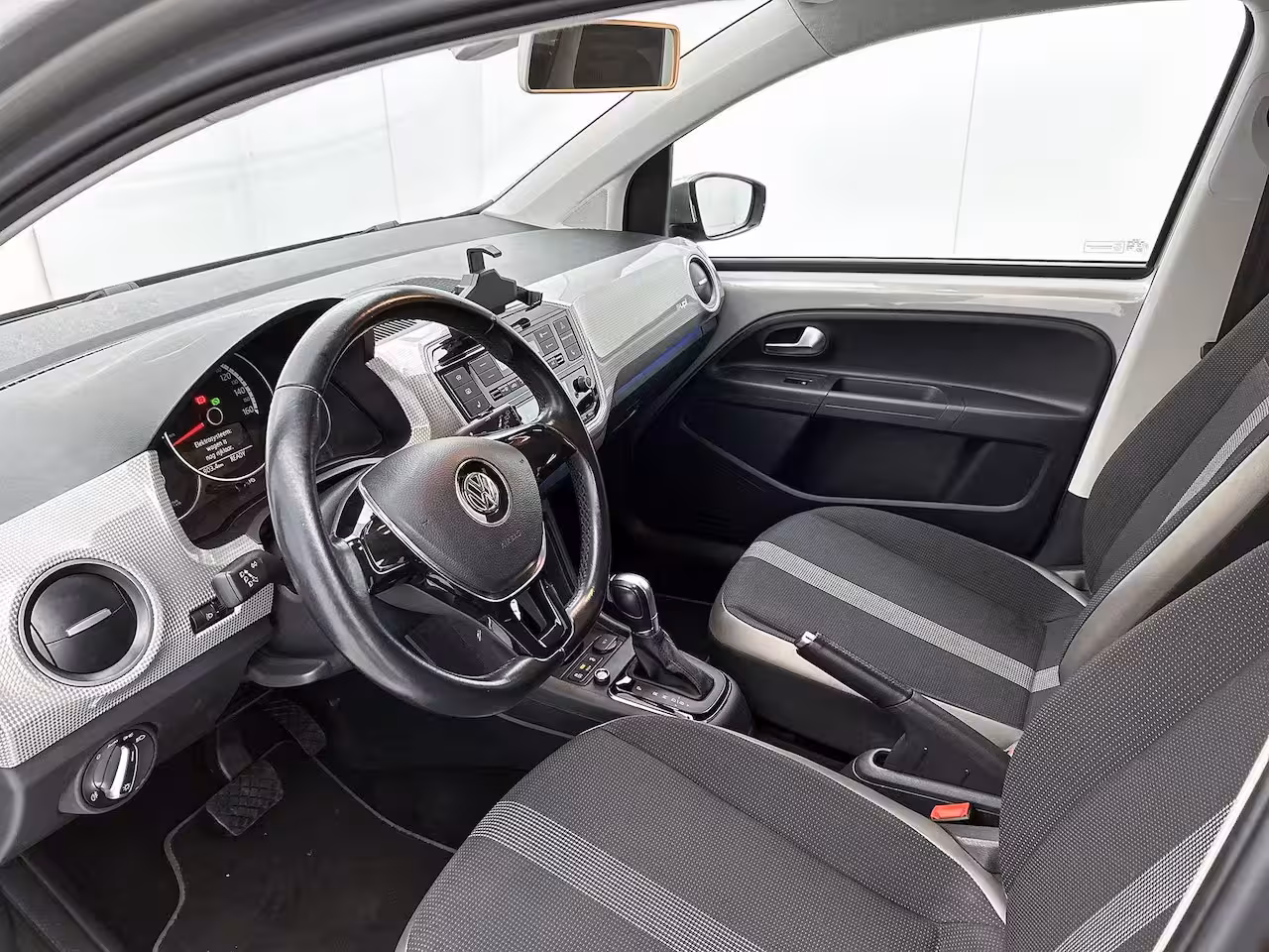 Volkswagen e-Up! 82 PK | SoH 82% | Automaat | Stoelverwarming | Voorruitverwarming | Climate Control | Lich