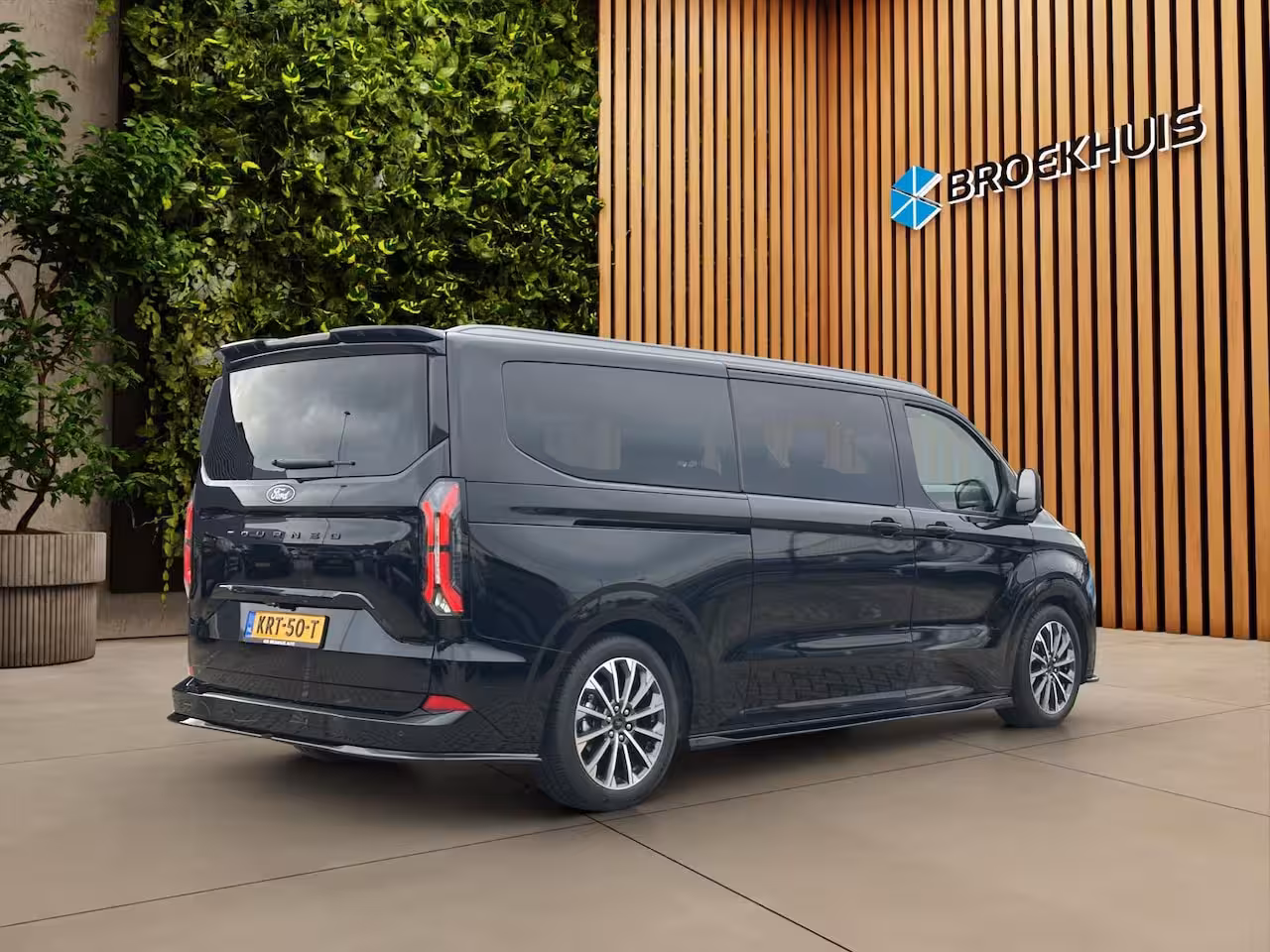 Ford Tourneo Custom PHEV 8-pers. | Luxury Pack Special | Elek. Trekhaak | Pano | AGR | 360 cam. | 1-fase laadk