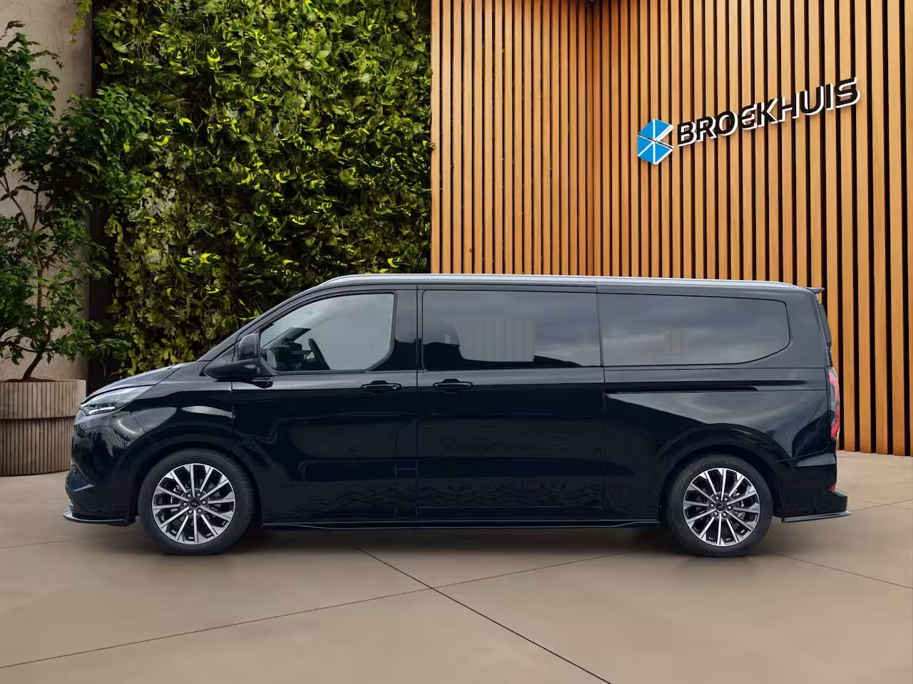 Ford Tourneo Custom PHEV 8-pers. | Luxury Pack Special | Elek. Trekhaak | Pano | AGR | 360 cam. | 1-fase laadk