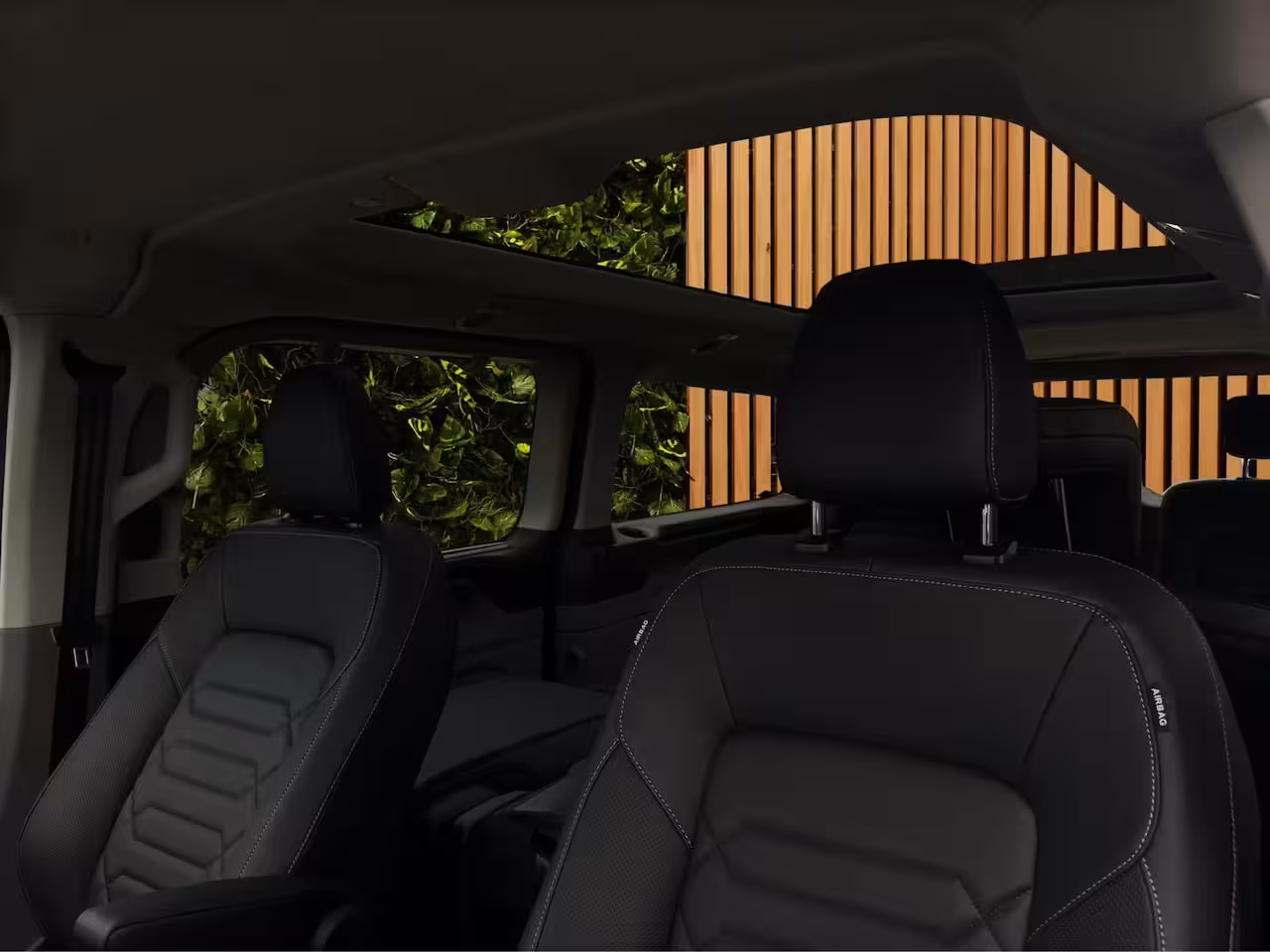 Ford Tourneo Custom PHEV 8-pers. | Luxury Pack Special | Elek. Trekhaak | Pano | AGR | 360 cam. | 1-fase laadk